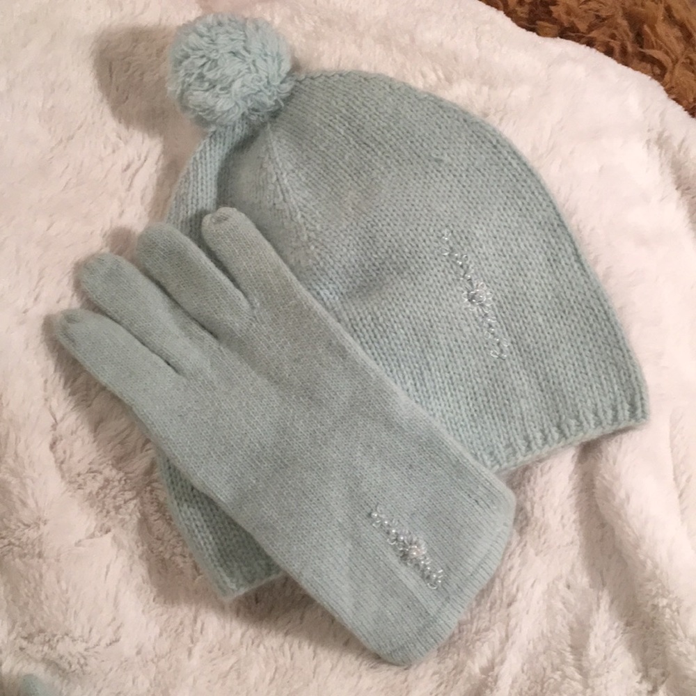 Hat and Glove Set